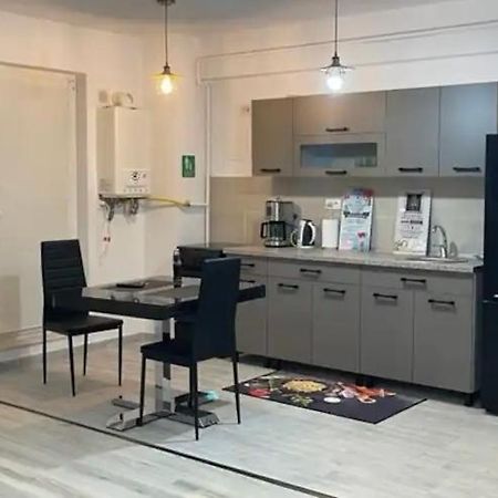 Chic Apartament Complex Inamstro Iasi Bagian luar foto