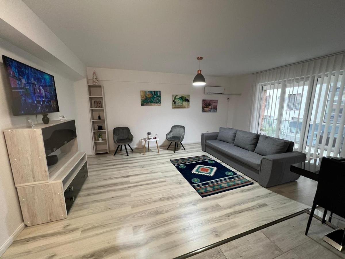 Chic Apartament Complex Inamstro Iasi Bagian luar foto