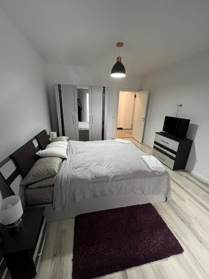 Chic Apartament Complex Inamstro Iasi Bagian luar foto