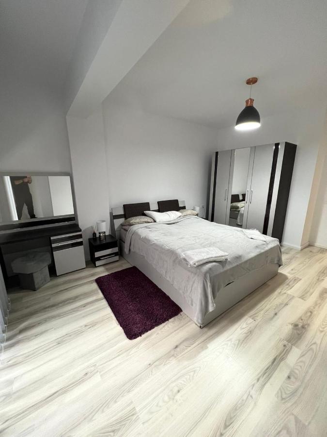 Chic Apartament Complex Inamstro Iasi Bagian luar foto