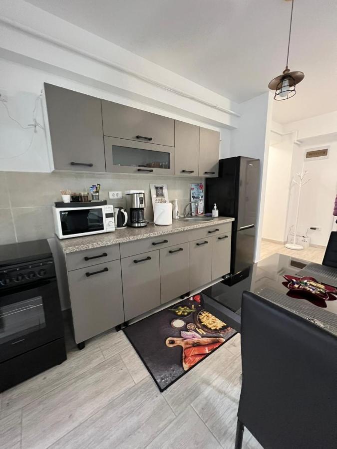 Chic Apartament Complex Inamstro Iasi Bagian luar foto